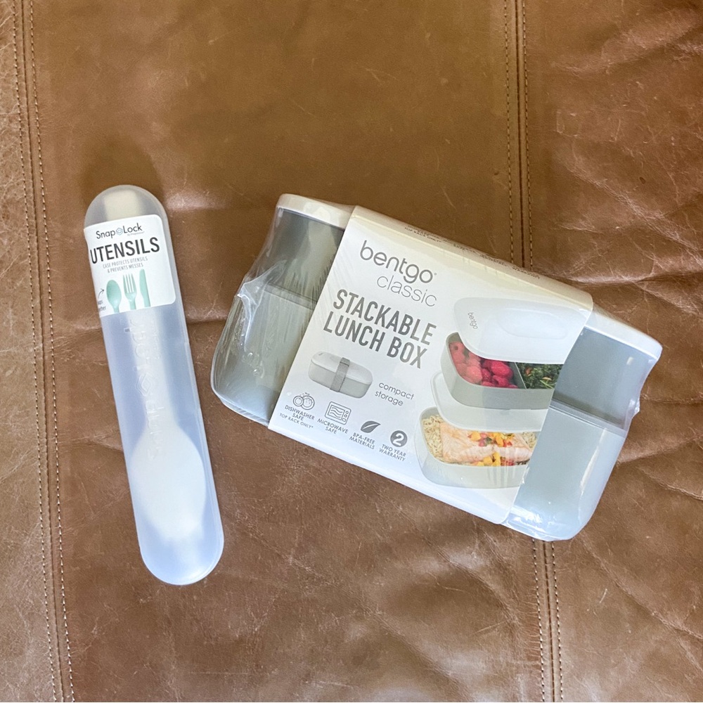 Bentgo Classic Stackable Lunch Box & Snap Lock Utensil Set NIB